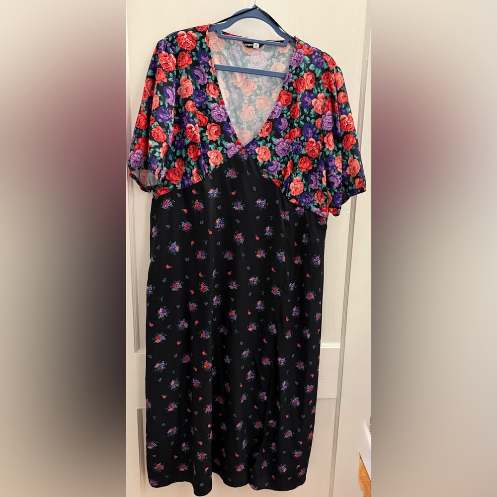 Rachel Dress With Rose Flower- Size 22